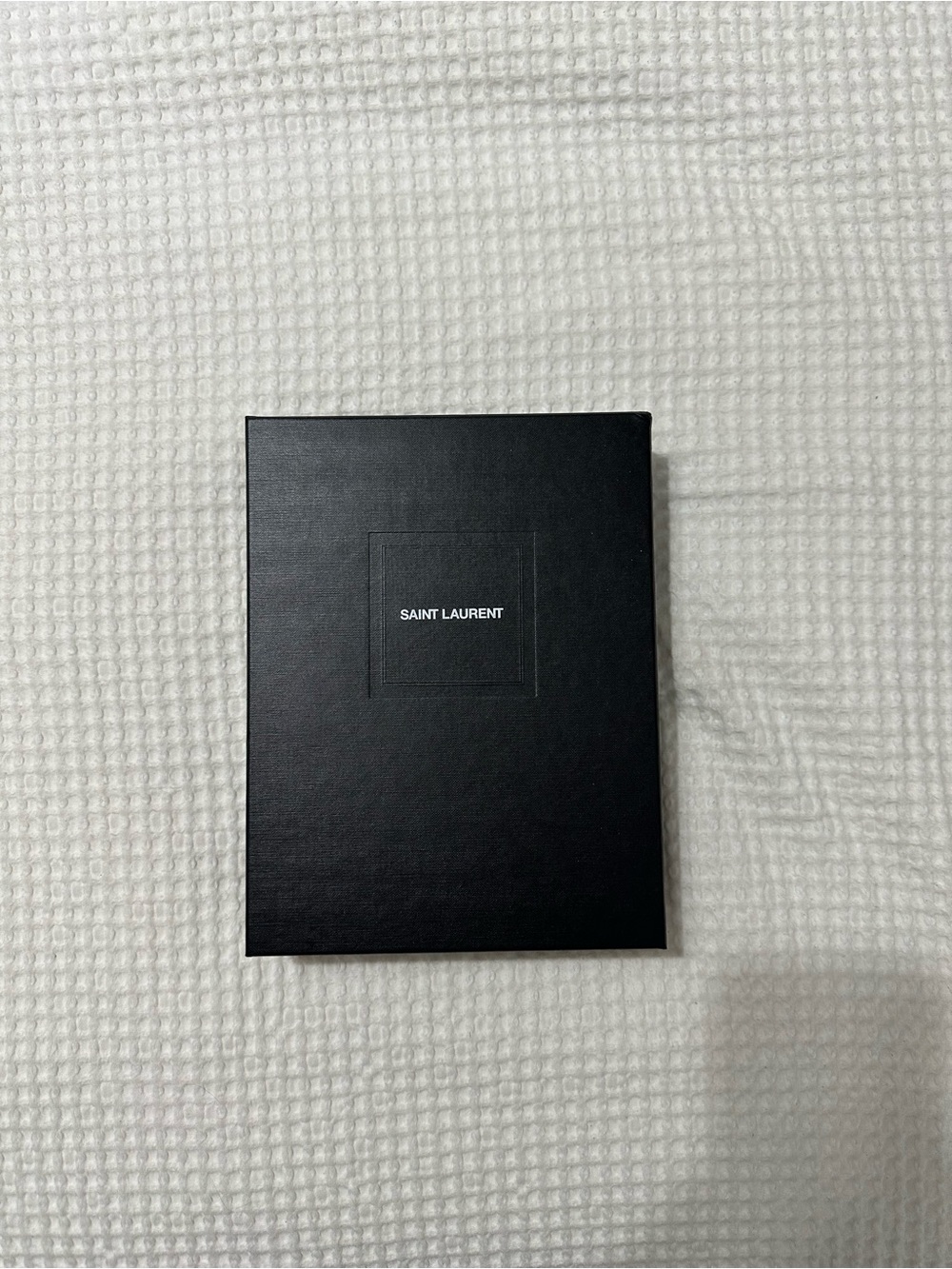 YSL Monogram Large Bill Pouch in Grained Leather - Picture 4 of 4